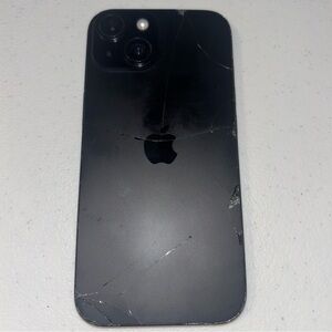 Apple iPhone 15 128GB UNLOCKED No sim restrictions Battery 89% back has cracks